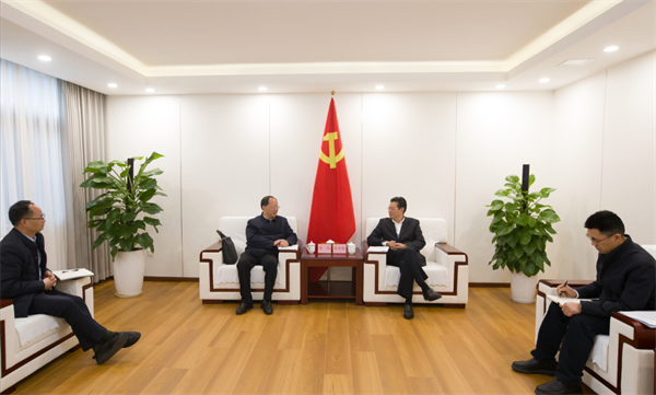 蔡邦銀會(huì)見(jiàn)樂(lè)山市委常委、政法委書(shū)記、社會(huì)工作部部長(zhǎng)譚焰一行